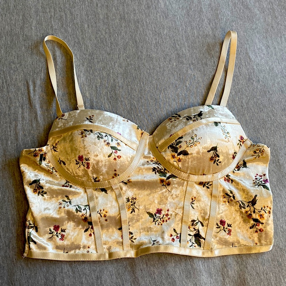 Vintage styled Crop Top